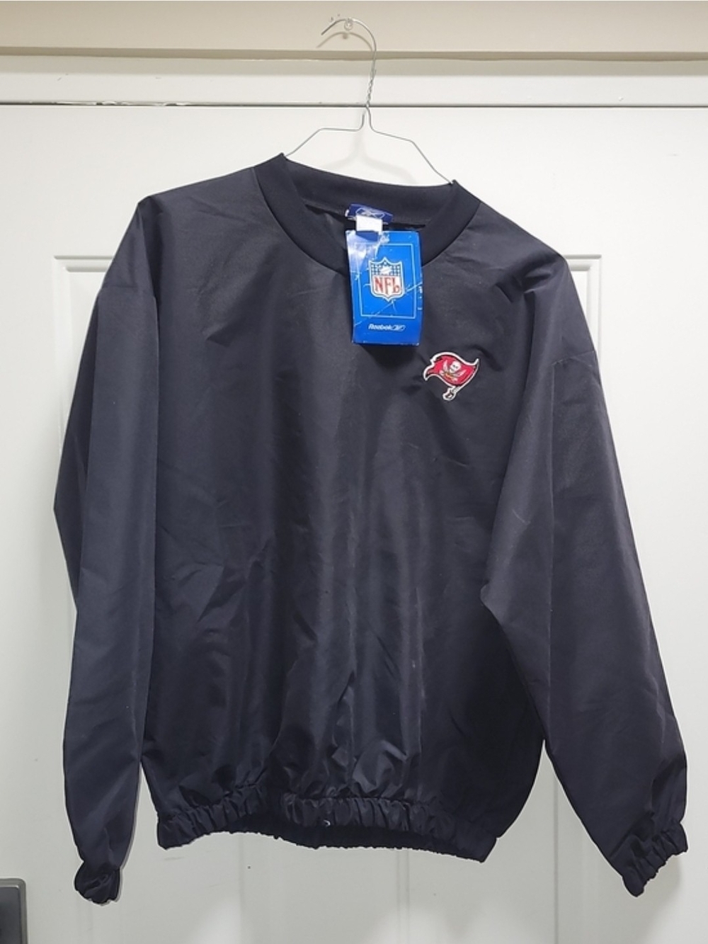 Tampa Bay Buccaneers Black Lightweight Pullover Jacket